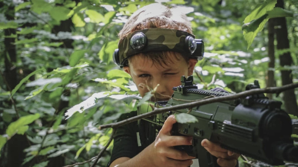 archerie-famille-combat-de-tir-a-larc-1